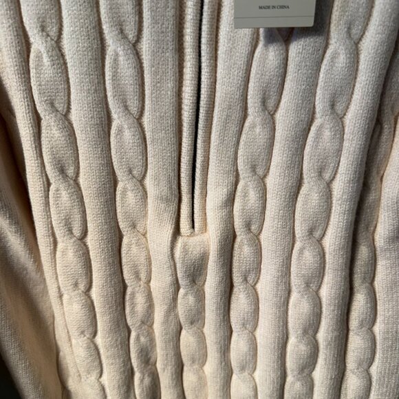 Dokotoo White Women's Sweater - Picture 3 of 4